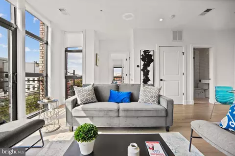 Living - 1402 H St NE #307, Washington, DC 20002 photo 6 of 6