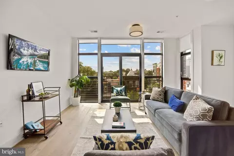 Living - 1402 H St NE #307, Washington, DC 20002 photo 2 of 6