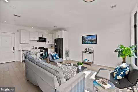 Living - 1402 H St NE #307, Washington, DC 20002 photo 5 of 6