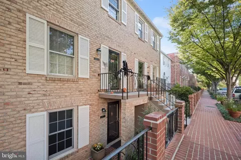 3285 Sutton Pl NW #C, Washington, DC 20016