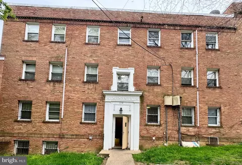 114 Danbury St SW #5, Washington, DC 20032