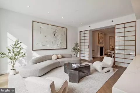 Living - 2120 Bancroft Pl NW, Washington, DC 20008 photo 3 of 4