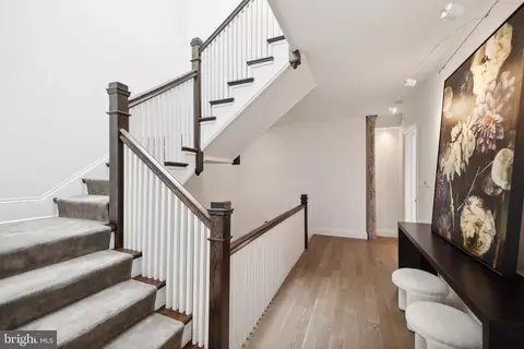 Entry Way - 2120 Bancroft Pl NW, Washington, DC 20008 photo 2 of 3