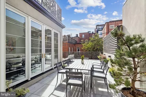 Exterior - 2120 Bancroft Pl NW, Washington, DC 20008 photo 2 of 2