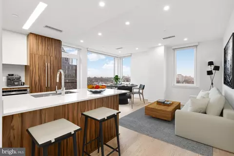 37 L St SE #807, Washington, DC 20003