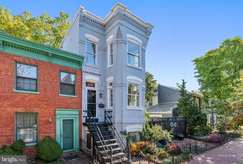 124 6th St SE, Washington, DC 20003