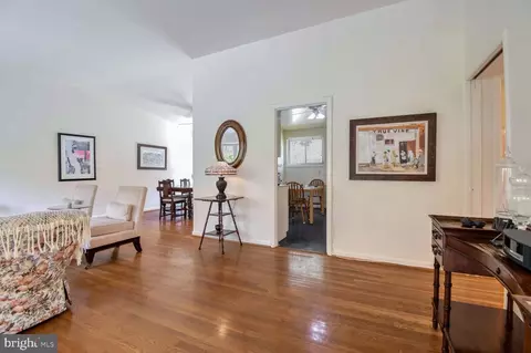 8301 E Beach Dr NW, Washington, DC 20012 photo 9