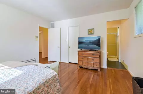 8301 E Beach Dr NW, Washington, DC 20012 photo 21