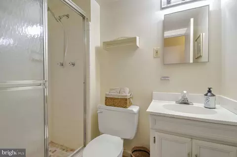 8301 E Beach Dr NW, Washington, DC 20012 photo 17