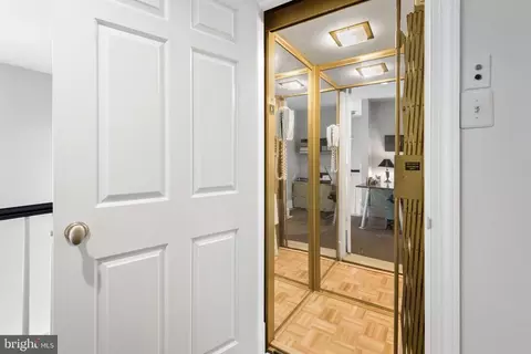Entry Way - 3924 Georgetown Ct NW, Washington, DC 20007 photo 3 of 4
