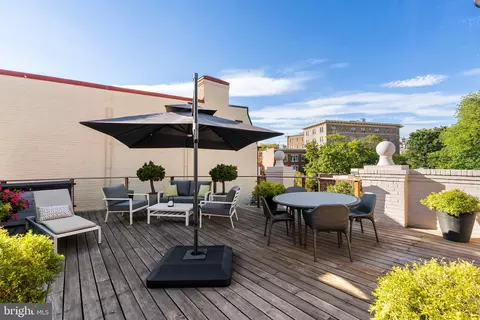 Exterior - 2102 R St NW, Washington, DC 20008 photo 3 of 8