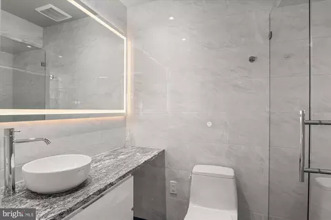 Bath - 2102 R St NW, Washington, DC 20008 photo 4 of 8