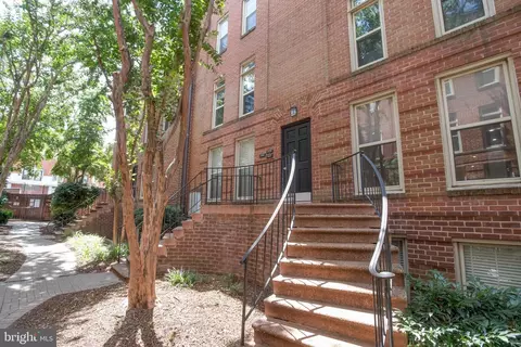 1437 A St NE #1437, Washington, DC 20002