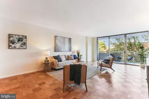 3001 Veazey Ter NW #722, Washington, DC 20008