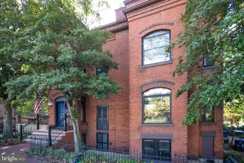 1 D St SE, Washington, DC 20003 photo 5