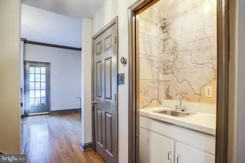 1 D St SE, Washington, DC 20003 photo 11