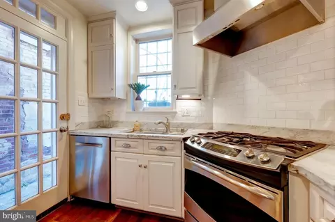 421 9th St NE, Washington, DC 20002 photo 16