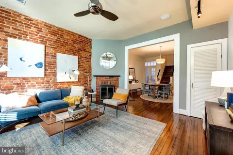 421 9th St NE, Washington, DC 20002 photo 2