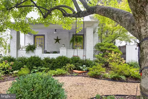 3720 Mckinley St NW, Washington, DC 20015