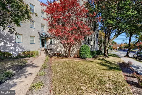 1112 SE Savannah St SE #34, Washington, DC 20032