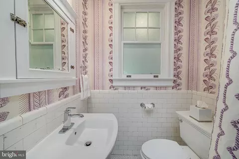 Bath - 2038 37th St NW, Washington, DC 20007 photo 3 of 5