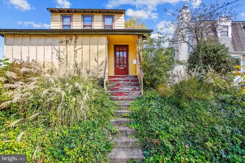 5065 Sherier Pl NW, Washington, DC 20016