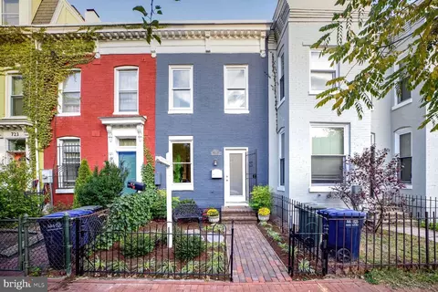 719 4th St NE, Washington, DC 20002