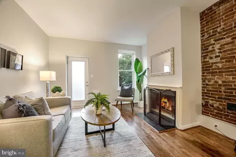Living - 719 4th St NE, Washington, DC 20002 photo 3 of 3