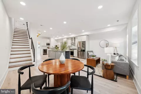 541 Irving St NW #2, Washington, DC 20010