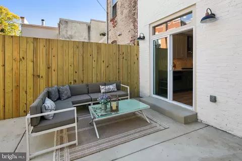 Exterior - 414 G St NE, Washington, DC 20002 photo 3 of 5