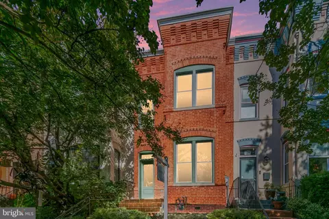 Exterior - 414 G St NE, Washington, DC 20002 photo 5 of 5