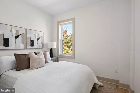 Bedroom - 414 G St NE, Washington, DC 20002 photo 5 of 6