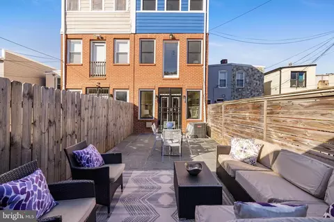 Exterior - 913 8th St NE, Washington, DC 20002 photo 4 of 7