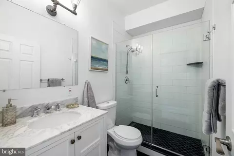 Bath - 913 8th St NE, Washington, DC 20002 photo 4 of 5