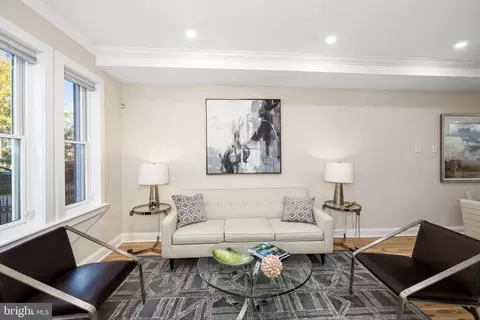 Living - 913 8th St NE, Washington, DC 20002 photo 1 of 1
