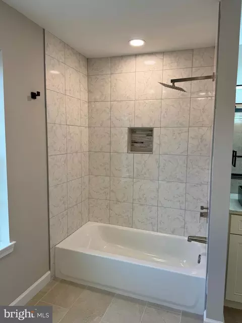 Bath - 3740 Horner Pl SE, Washington, DC 20032 photo 6 of 11