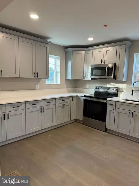 Kitchen - 3740 Horner Pl SE, Washington, DC 20032 photo 6 of 7