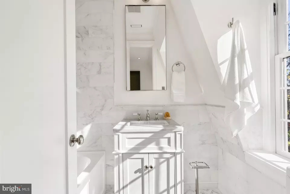 Bath - 3321 Dent Pl NW, Washington, DC 20007 photo 2 of 3