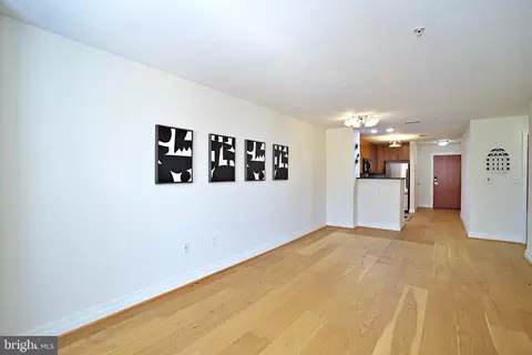 Living - 915 E Street St NW #1211, Washington, DC 20004 photo 4 of 8
