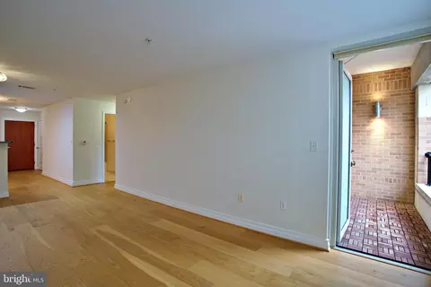 Living - 915 E Street St NW #1211, Washington, DC 20004 photo 6 of 8