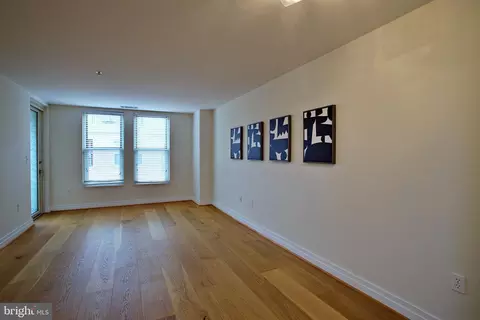 Living - 915 E Street St NW #1211, Washington, DC 20004 photo 1 of 8