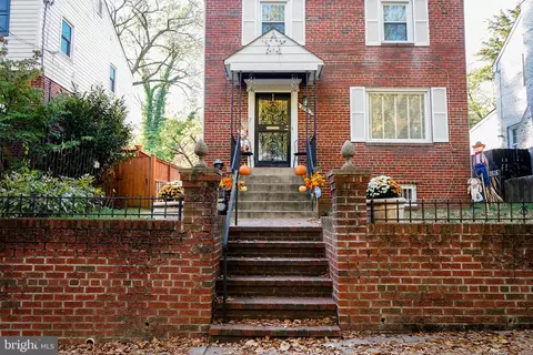 2816 18th St NE, Washington, DC 20018