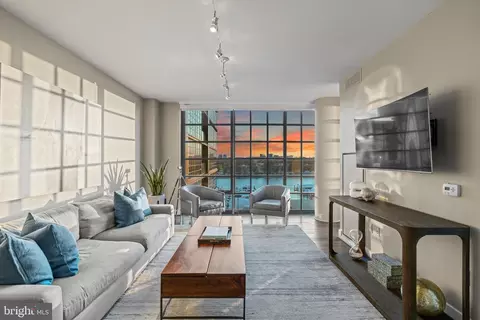 45 Sutton Sq SW #603, Washington, DC 20024