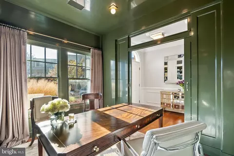 4533 Westhall Dr NW, Washington, DC 20007