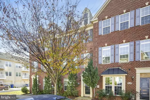 3717 Hansberry Ct NE, Washington, DC 20018