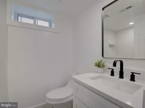 5424 C St SE, Washington, DC 20019 photo 39