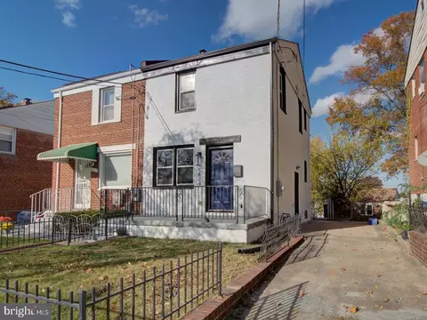 5424 C St SE, Washington, DC 20019