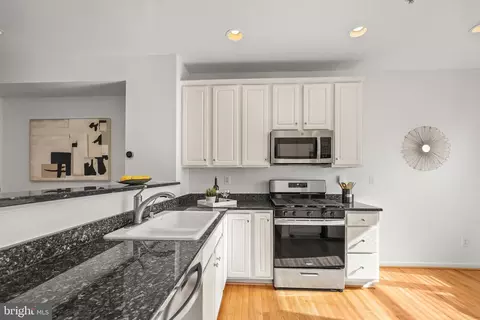 1209 V St NW, Washington, DC 20009 photo 9