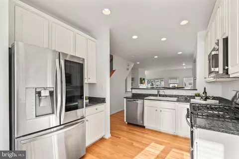 1209 V St NW, Washington, DC 20009 photo 10