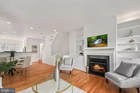 1209 V St NW, Washington, DC 20009 photo 4
